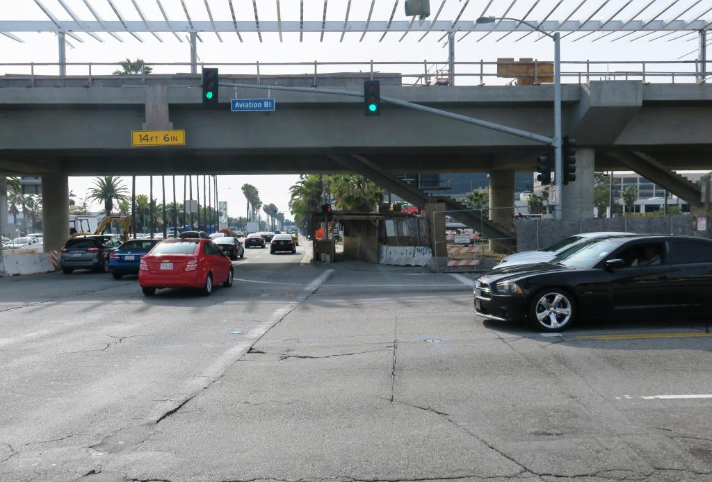 Two Metro projects will impact travel on westbound Century Boulevard at Aviation Boulevard this month. 